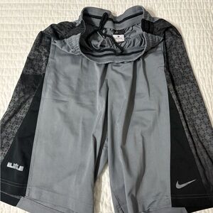 Nike Men's Black and Gray Board Shorts